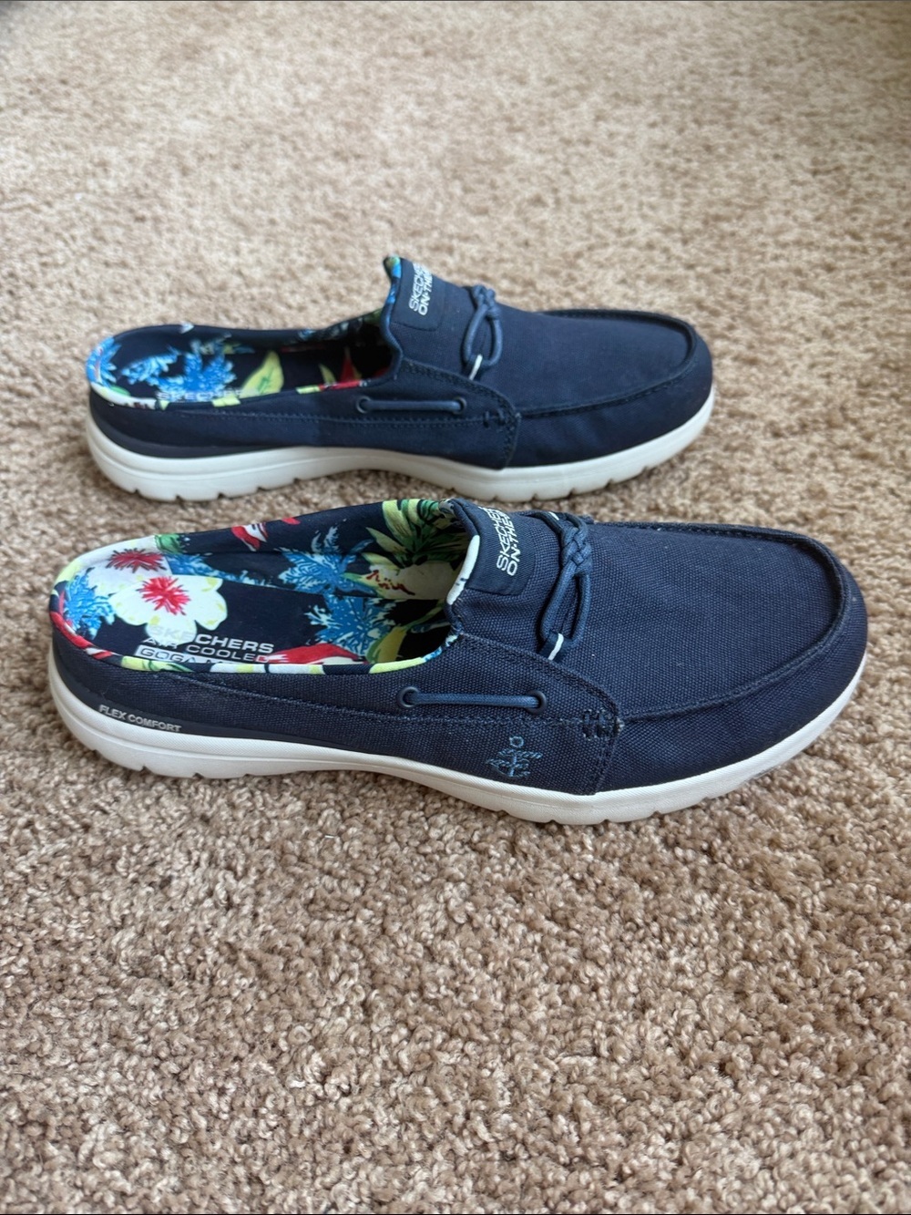 Skechers Women’s Navy Canvas Slip-On Boat Shoes with Floral Lining Size 10 - Picture 3 of 10